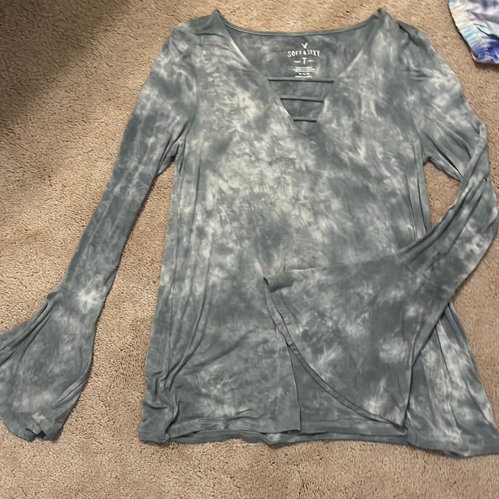 American Eagle Soft and Sexy Long sleeve Bell Bottom Flared Sleeves